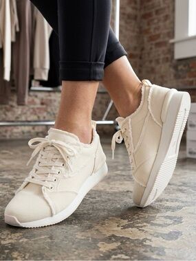 DREAM PAIRS Low Top Walking Casual Sneaker, Women’s 8, Cream White